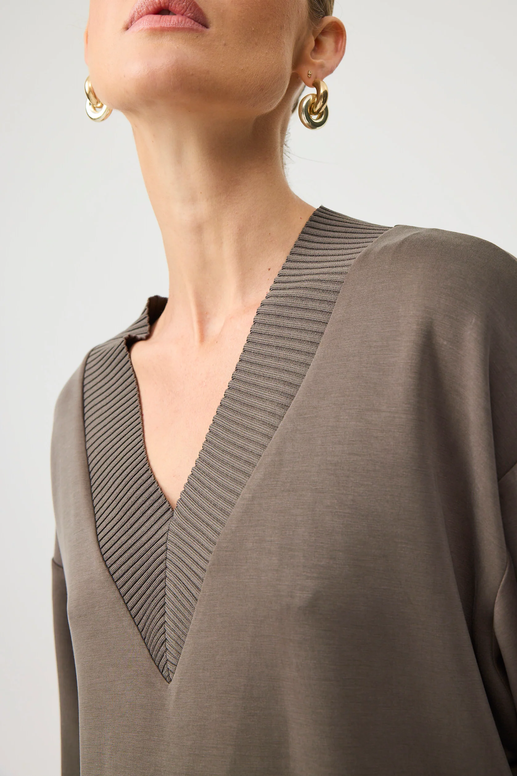Lucia Lounge Top - Truffle - Image 3