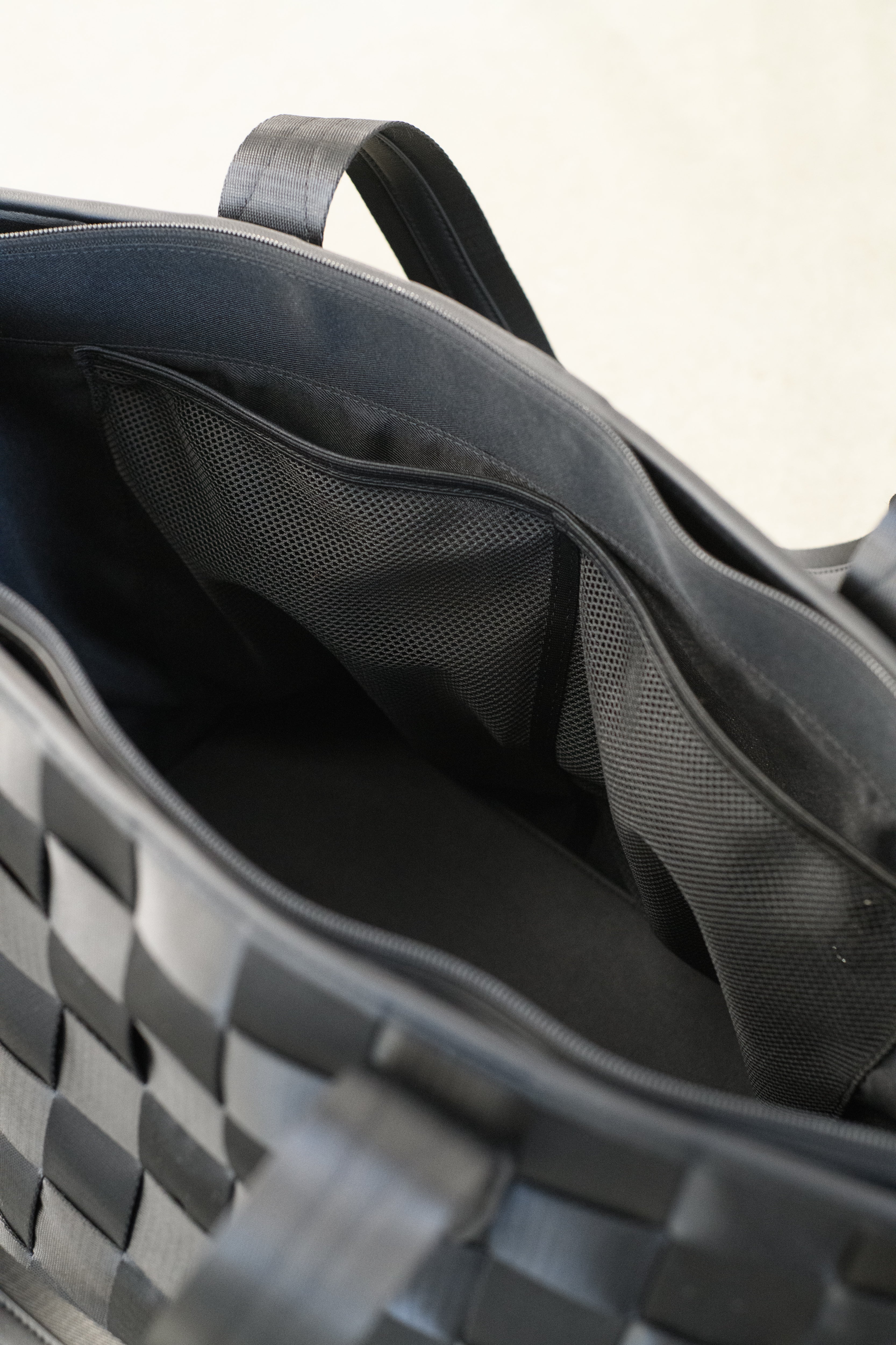 Verso Tote - Black - Image 8